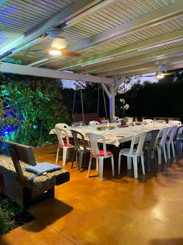 הבית מחכה לאורחים — מתוך הגלריה המקורית של אופירה